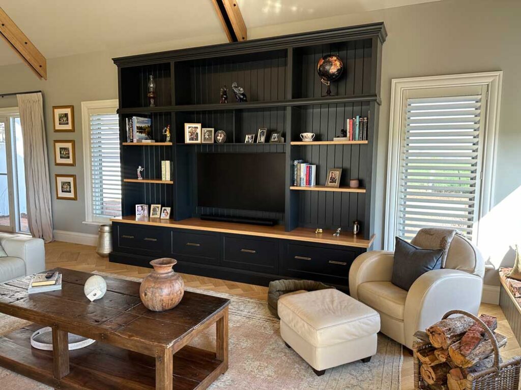 2pac & Messmate Entertainment Unit